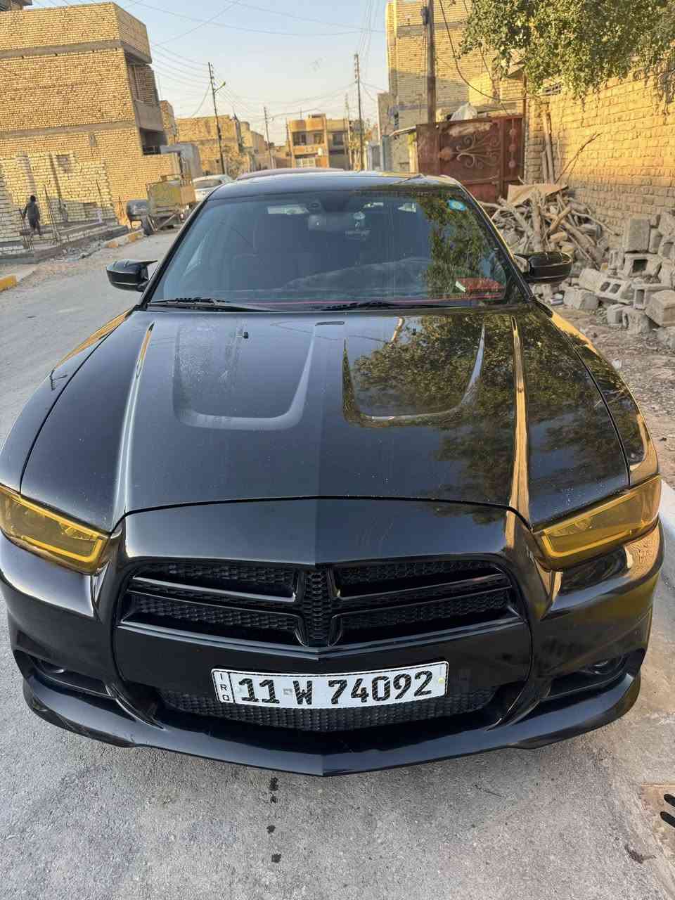 السلام عليكم جارجر للبيع رقم بغداد موديل 2012 بيها 3 قطع صبغ بدون دواخل ***********
