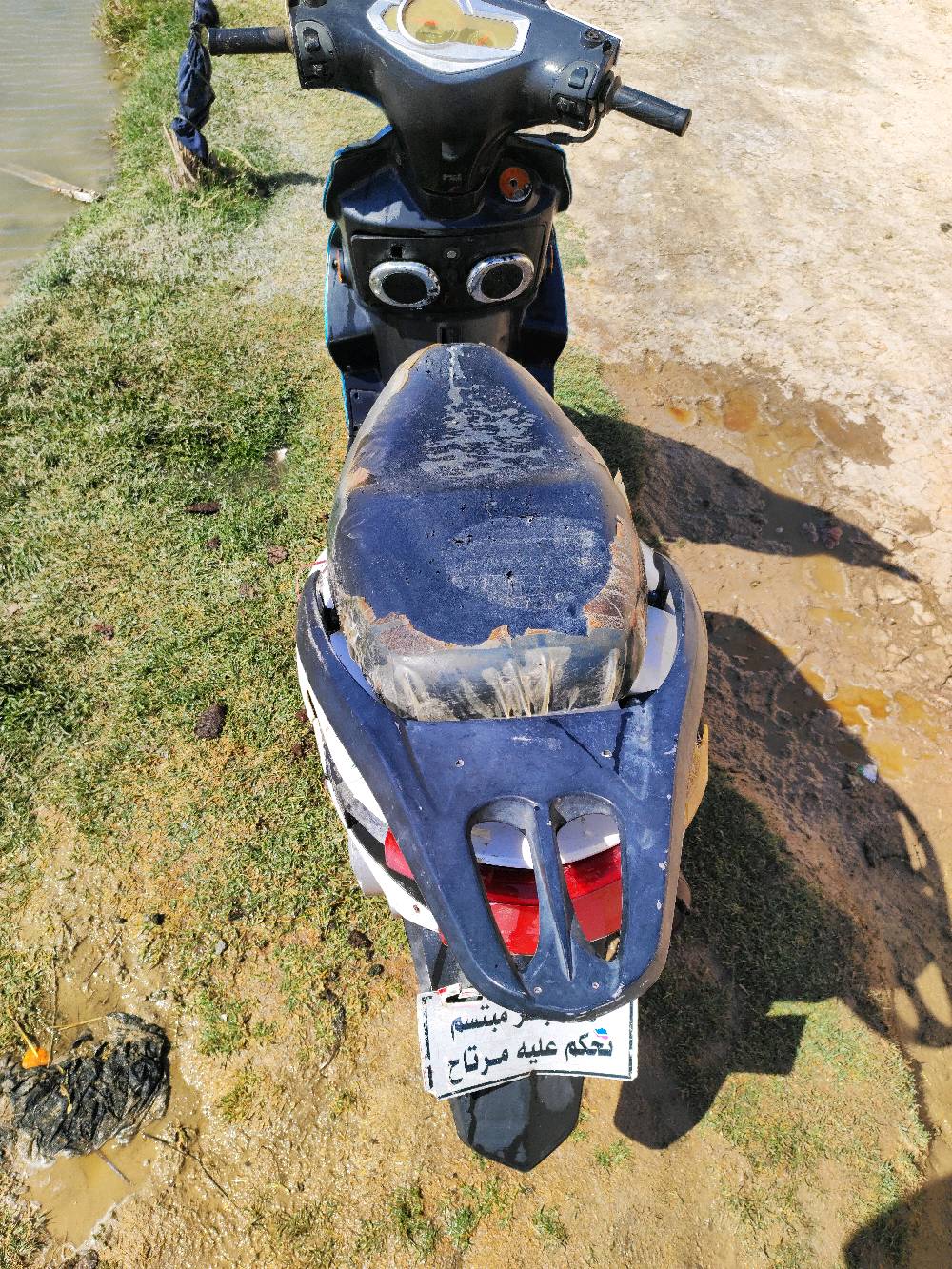 دراجة سكنس ثعلب نثية محرك كوري مديل 2021 دراجه نضيفه وقتصادية ماتصرف نهائيا سرعتها 60 يعني المرور مايحاسب عليها نهائيا كهربائيات شغالة وحته شادلها امبي ثري بس ماادري شبيها عطلت عندي واني امشي وعفتها ورحت للشغل وهسه اريد ابيعها لان مافارغ الها الدراجه عوزها ترتيب بسيط وحته تصليحها مايكلف 25 لو 30 الف مكاني الناصرية شطرة ناحية ال سليمان  