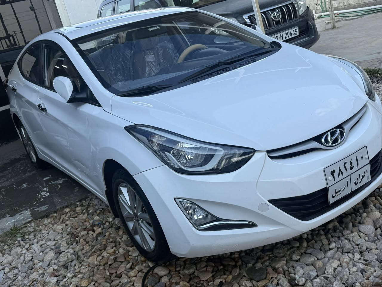 النتره 2015 مكفوله مكينه 1800 ماشيه 110
فول 1-1
مكينه مامفتوحه مري شفط
قطعتين تبريد
شاشه كامره
واسط العزيزيه
سياره مكفوله عده شخط بسيط بل باب صدر 
***********
***********
