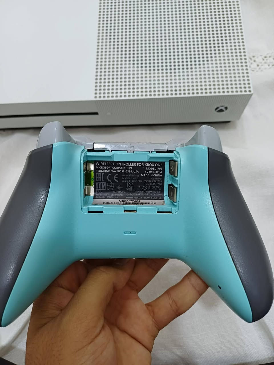 Xbox one s...اكس بوكس ون اس...واحد1 تيرابايت...يدتين شغالات بشرط الجهازممفتوح  وتاك يده ممفتوحه نظيف جدا..وسعر ١٨٥ الف ..مكان كركوك
بي مجال قليل ان شاءالله


**إذا كنت صاحب هذا الإعلان وتريد حذفه لأي سبب، رجاءا أرسل رسالة إلى الدعم الفني**