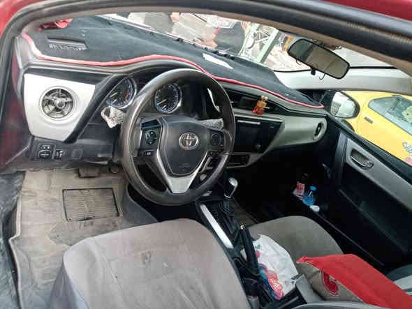 السلام عليكم تويوتا كورولا للبيع موديل 2017 والثانويه لغايه 28 والسعر 135 وبيها مجال مكان السياره طوزخورماتو هذا رقم الموبايل ***********
