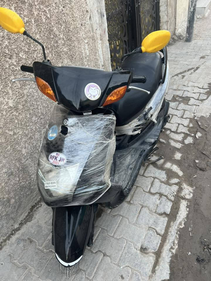 السلام عليكم سكنس 110 ياباني جاهزة من كل النواحي ما تصرف عليها ربع السعر 600 وبيها مجال حك الجية 
مكاني بغداد مدينة الصدر ***********
