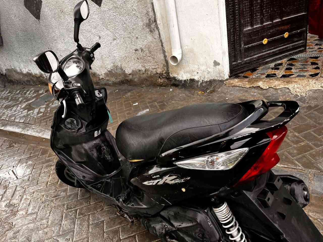 السلام عليكم  ماكس ثعلب لبيع 
الداجه نضيفه المكينه كفر كفاله
اوراقها بااسمي الكهربائيات كلها شغاله
السعر 625
بغداد م الصدر 
للستفسار ***********  واتساب
