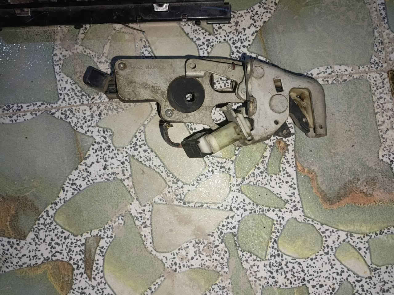 من رخصة الا مسئول هاي الغراض للبيع) *********** العنوان البصرة
