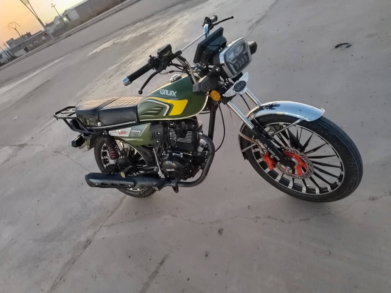 سلام عليكم سيفان سونك موديل 2025حلوه ماشيه 2000مكان عله طريق دلعباس ***********
