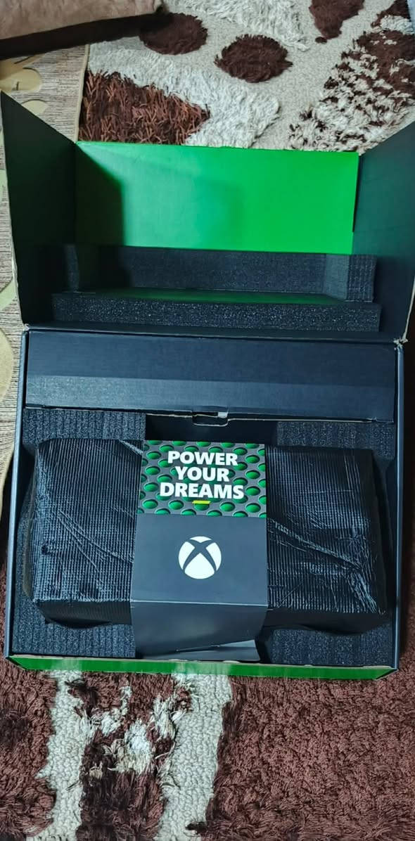 اكس بوكس سيريس اكس اصدار 23 للبيع الجهاز اي عيب مابي لا مصلح ولا مفتوح جهاز نضيف سعر 675 بي مجال متوفر توصيل


**إذا كنت صاحب هذا الإعلان وتريد حذفه لأي سبب، رجاءا أرسل رسالة إلى الدعم الفني**