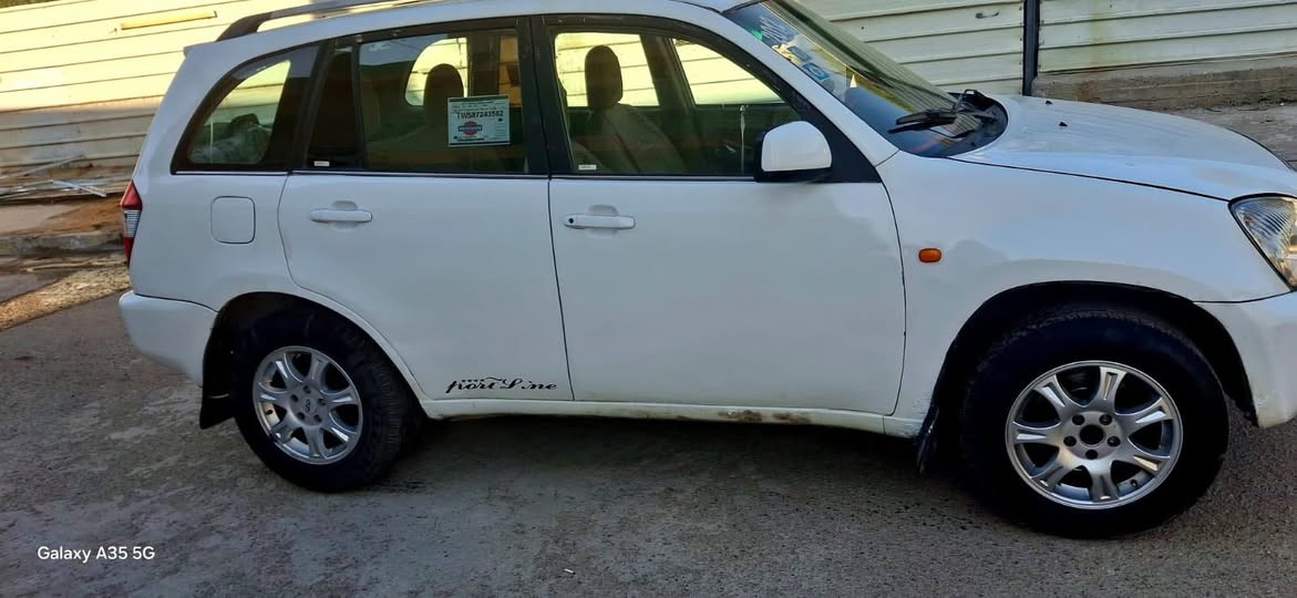 ياالله 
السلام عليكم 
الاتصال ***********. ***********
للبيع تيكو موديل 2012 باسمي هزة وسنويه جدد تحويل ثاني يوم مكينة ٢٠٠٠ كير مكيانيك المرغوب صبغ جهة عكس سايق اثر شخط لادواخل ولا اي شي .دوشمة جديدة تغليف ابواب ارضيه جلد شاشه كامره مشط ستيرن جديد وصالنصه سياره جاهزة واقتصاديه بصرف السعر (53)اوس كريم الربيعي
