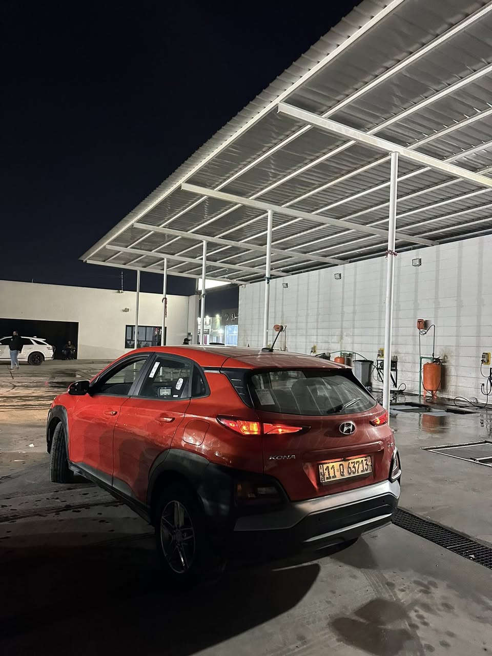 كونا
2020
لون مميز
ماشيه 35mi
السياره جديده جداً 
حداديه 100
كير ومكينه 100
بدون حادث تخريب وشخوط 5 قطع صبغ.
مواصفات
محرك 2000 
شاشه
3 انظمه قياده
كامره خلفيه
المواصفات المعروفه
مكاني بغداد الكرخ
السعر129 وبيه مجال
للاستفسار *********** 
موجود واتساب
