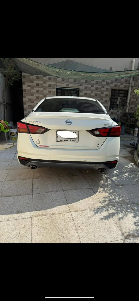 السلام عليكم نيسان التيما 2020 معوقين اشهر وتصير حره صور الفحص موجوده داخل المنشور  تخم تاير جديد حداديه فول مكينه كير مكفول وارد امريكي   ماشيه 100 الف السعر 125 و بيه مجال للشراي سياره نضيفه ***********
