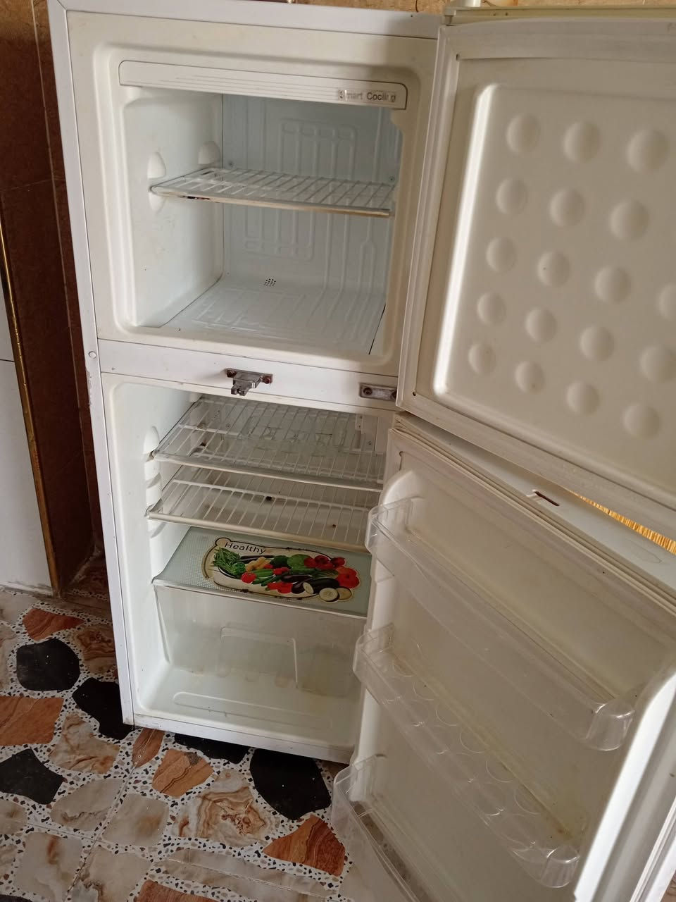 ثلاجة وبراد ماء وكشر. ثلاجة صغيرة وبوب عدد ٢ تركي للبيع شلع ٣٥٠ قفل استفسار ***********
