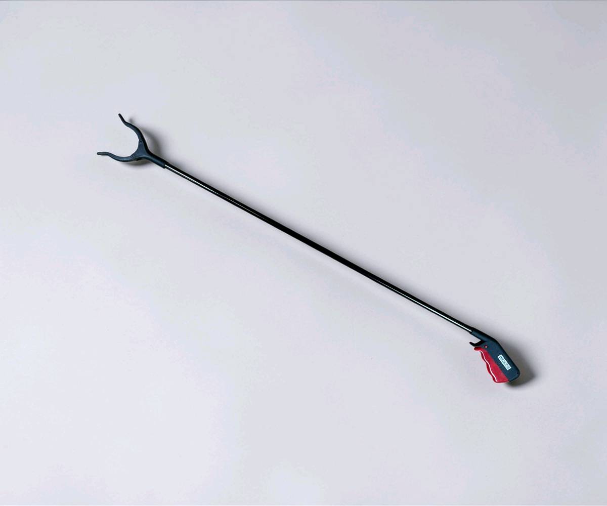 عصا ماسكة متعددة الاستعمالات...  مفيدة لكبار السن ولمن يعانون مشاكل في ظهرهم خفيفة الوزن قبضة مريحة غير قابلة للانزلاق من استعمالاتها التقاط القمامة او المفاتيح العالقة في مكان ضيق ولالتقاط الاشياء المرتفعة . 
ملاحظة: التوصيل يتم عن طريق شركة تجهيز، وأنا مجرد
وسيط لطلب المنتج وتنسيق التوصيل. توصيل بغداد 3 الاف محافظات 5 الاف . اذا اتشوفهة اتفيدك او تفيدك غيرك راسلني .
