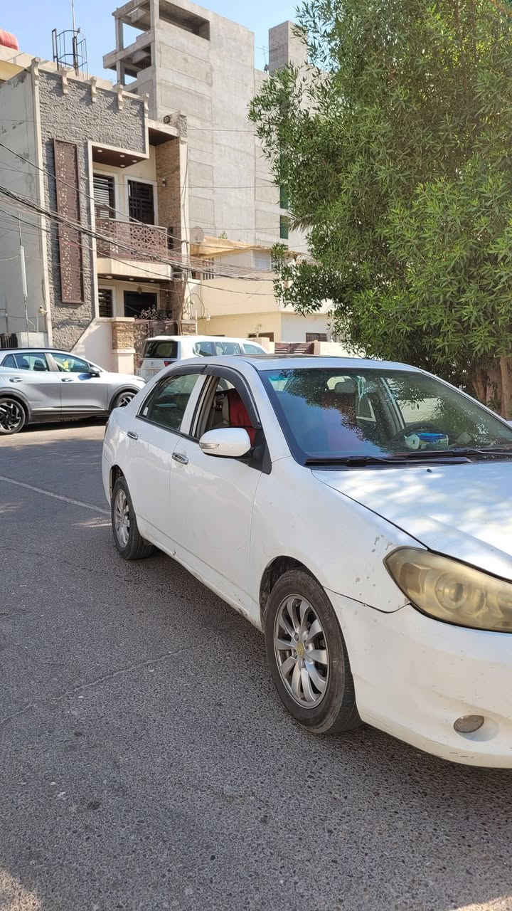 سلام عليكم
بي واي دي جي 3  2014  للبيع / 
سيارة رقم بغداد خصوصي الجديد سنوية وهزة جديدة باسمي سيارة احولك ثاني يوم ماشية 260 الف كيلو لون ابيض فول موصفات فتحة سقف وشاشة وكامرة خلفية وحساست وترحيب بل مري الجانبية سيارة بصمة تجي سيارة كاملة من ناحية الميكانيك مابيها اي نقص مكينة 1.8 وكير مكفولات بلادية ومابيها شي وما مفتوحة تبريد شغال وما ناقصه اي شي وثلج دواخل نظيفة ومابيها اي تشقق بل جلد مال كشنات لون بيجي ورصاصي سيارة بدون صبغ وبدون حادث وبدون اي لعب بل كهربائيات مال وكالة بيها ملاحظات بسيطة بل دعاميات ولايت الامامي يحتاج تبديل الجامات غير هل شي مابيها نقص سيارة ما مشتغلة تكسي بلي ولا غيره ولا متعوبة استخدام شخصي من دوام للبيت 
سعرها 57 ورقة وبيها مجال مكاني بغداد الاعظمية 
الرقم : 
***********
***********
