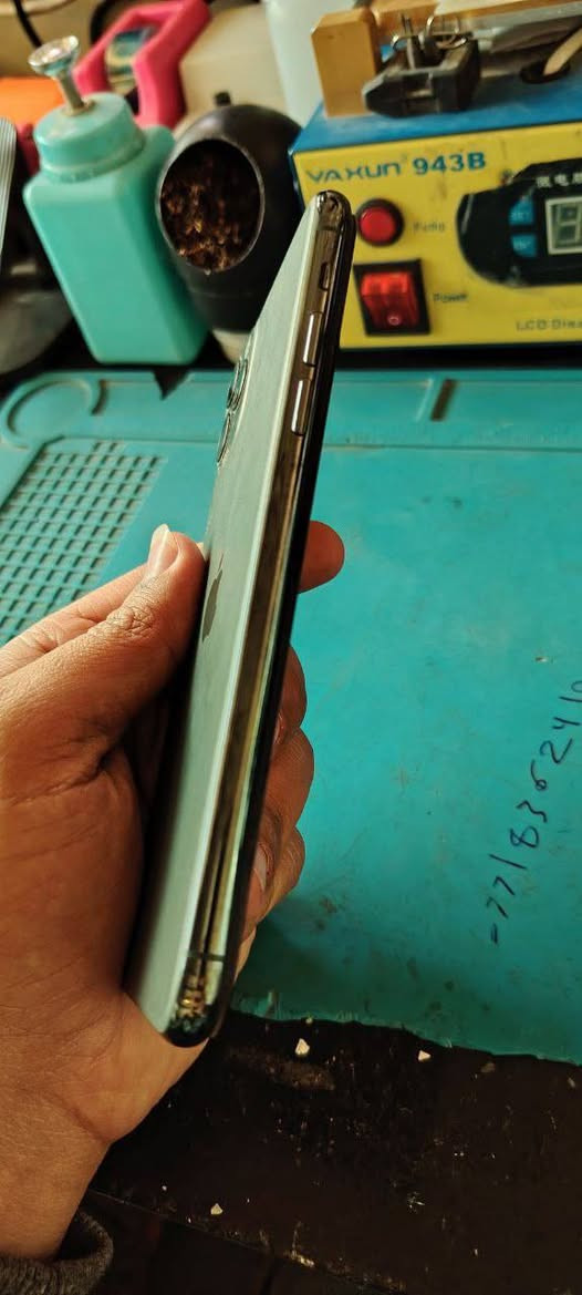 ايفون ١١ برو ماكس جهاز مكفول من كلشي ذاكره ٢٥٦ وبطاريه ٨٥% للبيع او مراوس بجهاز هونر اكس ٩ سي كون نضيف السعر ٣٩٠ الف وبي مجال مكان حله قرب جسر نادر الثالثه


**إذا كنت صاحب هذا الإعلان وتريد حذفه لأي سبب، رجاءا أرسل رسالة إلى الدعم الفني**