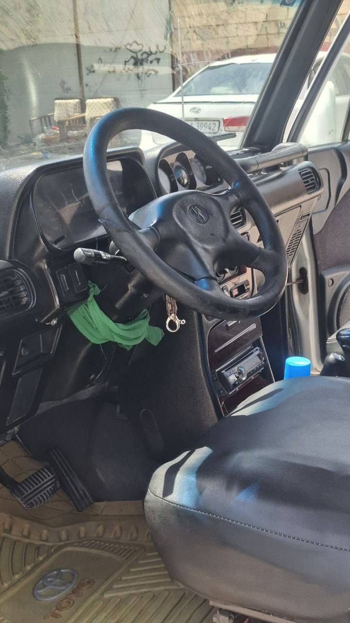 سلام عليكم كالوبر موديل 2000.  مكفوله كفاله. عامه كير اوتماتيك مكينه 6.  تبريد شغال ماعده لغاز تخم تاير.  رقم جديد هزه جديده تحويل ثاني يوم وين ميعجبك تحول كشنات جلد حداديه مكفوله. وره وكدام. مكان سياره بابل الحمزه الغربي. سعر تصل ودلل ***********
