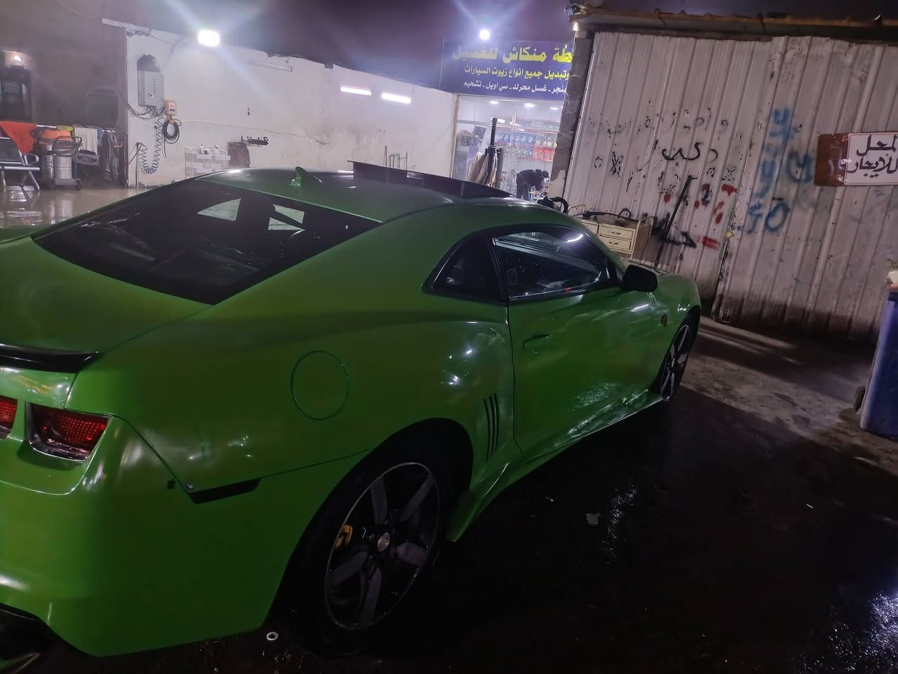 كمارو 2012 RSضرار جاملق خلفي
كير و محرك واكسل كفاله حجم 3600 سته سلندر 
شواصي و لغد و تكم و حوض كله كفاله شرط  
السياره مصبوغه عام 
صدر خلفي امامي بحاله جيده
مكينه وگير صار شهرين شديتهن مكفولات 
تدفئه تبريد
شاشة اعطال 
اكسل جديد قبل يومين شديته 
اجرائاتها كامله صفرت غراماتها و يوم الثلاثاء الحجز مالتها  اسوي الهزه واستلم  لوحات جديده وسنويه بسمي واللي ياخذها ويريد گبل باسمه اني حاضر 
تاخذ سياره مصفره غرامات ورقم جديد وسنويه جديده 
سياره حلوه حيل الله شاهد احلى من الصور  
السعر المطلوب 70 بيها مجال شراي مكان بغداد ***********
