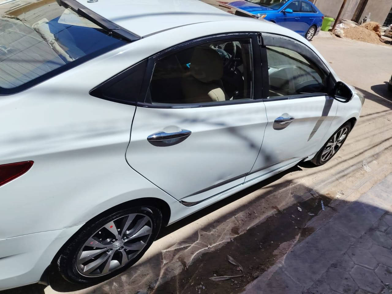 🚗 للبيع: هيونداي أكسنت 2014 (فول مواصفات) 🚗
​الموديل: 2014 (فتحة، شاشة، كاميرا، تحكم، ويل كب، إشارات بالمرايا)
​المحرك: حجم 1600 (بحالة جيدة)
​​الكير: بحالة جيدة | التبريد: ثلج 
​البودي: بيها باب مفتوح فقط 
​الأوراق: رقم بابل، السنوية باسمي (تحويل مباشر).
​المكان: النجف الأشرف.
​السعر: 103 ورقة (وبيها مجال ).
​📞 للتواصل والاستفسار: ***********
