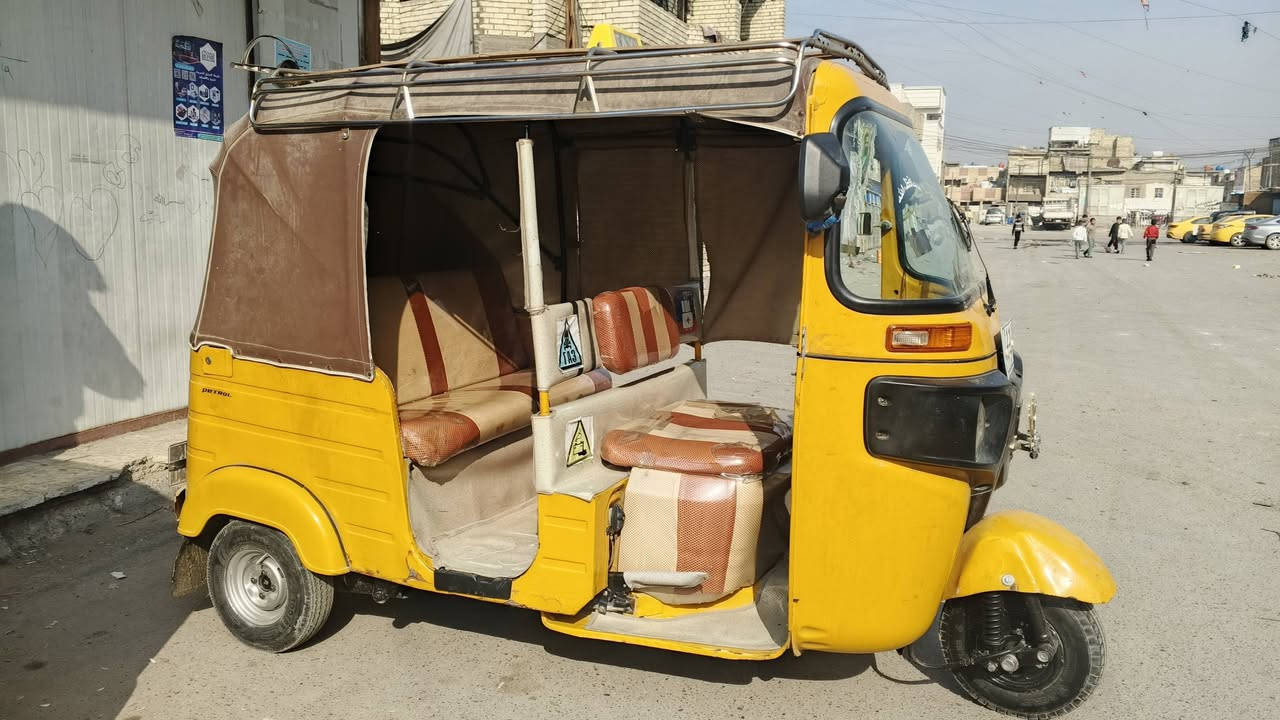 السلام عليكم تكتك موديل 2020/12 شهر ال12  رقم وسنويه مكفوله كفاله عامه ماعده بارد بلصفحه كد شبر موضح بالصورة التكتك قطره صبغ مابيها مكينه هاووون خير من الله مكاني بغداد م الصدر سعر 7/500وبيها مجال قليل للاستفسار ***********
