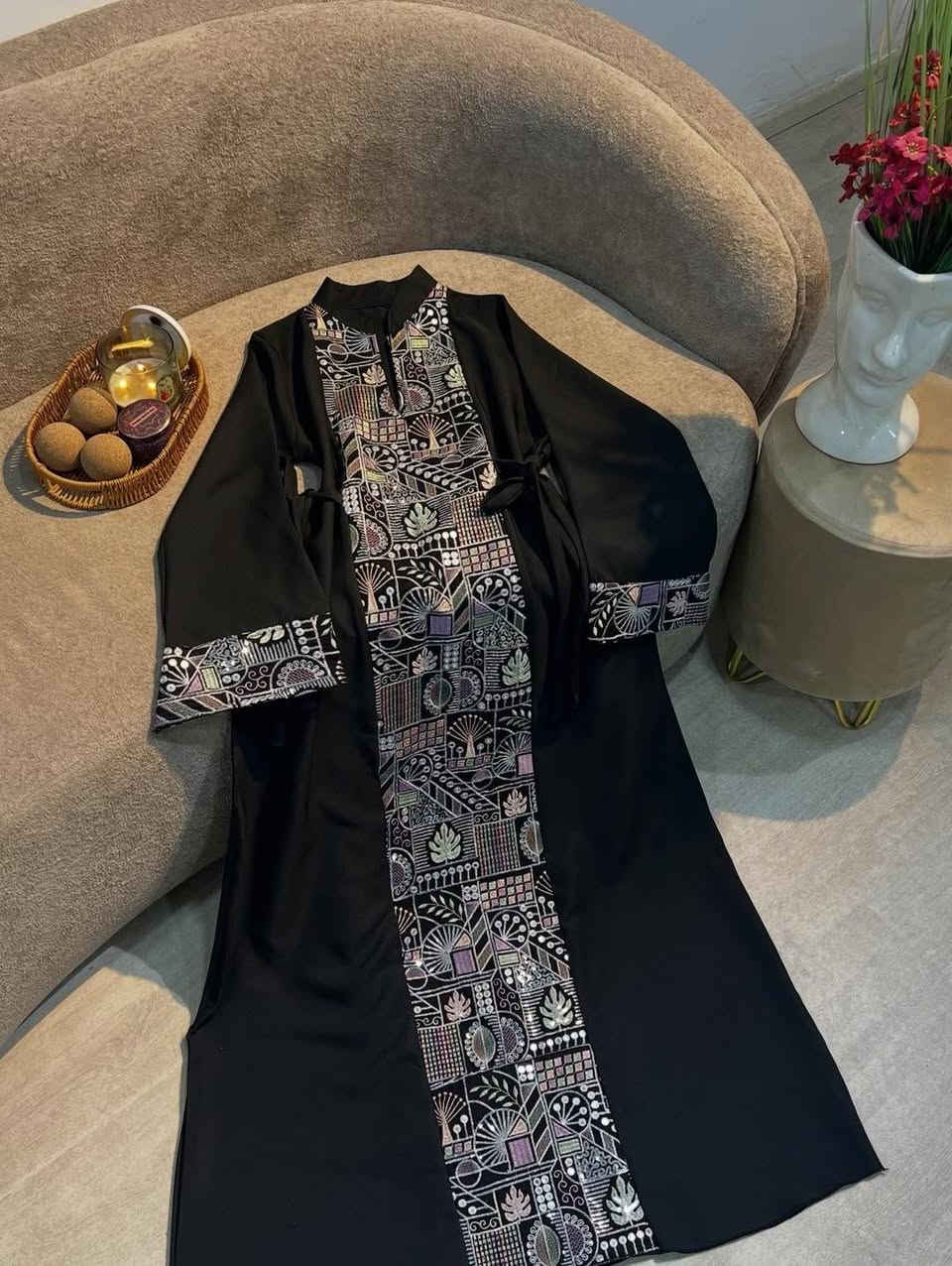 ولان رمضان كشخته تختلف عن باقي الايام وفرتلج هالفستان😉😍

فستان خامه دبل ايطالي 

الدرزن 6 قياسات 38_40_42_44_46_48

28الف


**إذا كنت صاحب هذا الإعلان وتريد حذفه لأي سبب، رجاءا أرسل رسالة إلى الدعم الفني**