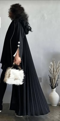 عبايات كريم • ٤٠ قطعة • توصيل مجاني