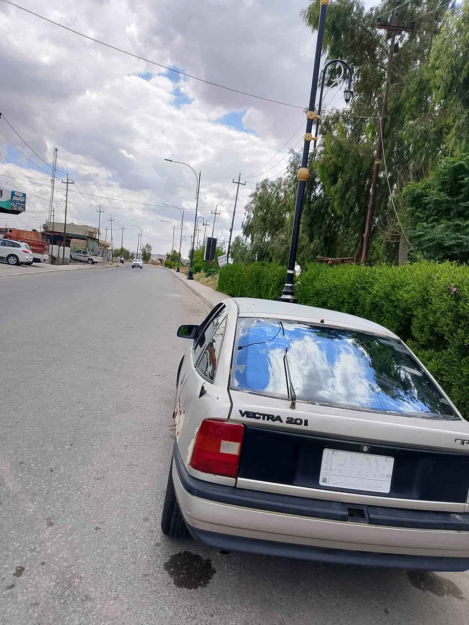 فكترا حجم 20 تاكيه قبل سنتين اقل سويته ع بارد 
داخل الموصل من طلعت من الصناعة كبل دوشكة الداخل كلو الطخم قبل عيد رمضان دبلات اربعه طبلات شمعات كامل الطخم طبة فول 
حالياً  بيها دخن خفيف 
لو تعميرة لو ولفات معرف رقم نينوى الاماني لي شهر12 2028
حالياً داخل الرشيدية 
***********
