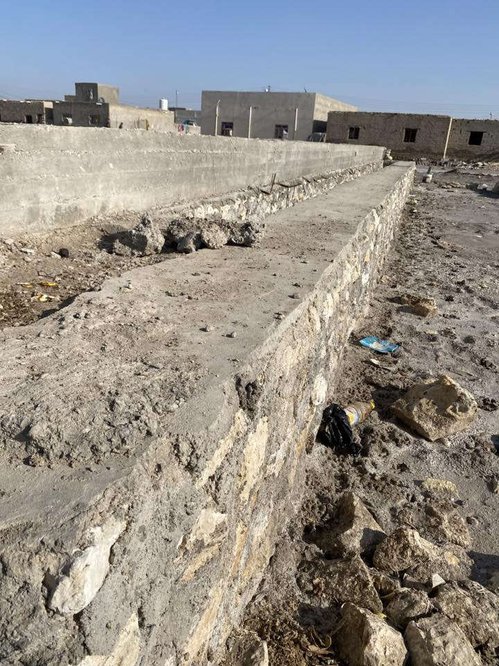 السلام عليكم أساس للبيع المكان عند البو حجر مشمول بلخدمات القطعه 500 مبني بيه 280 والباقي 220 الأساس 80 والرباط 40 وعرض 40 للاستفسار على هذا الرقم ***********
