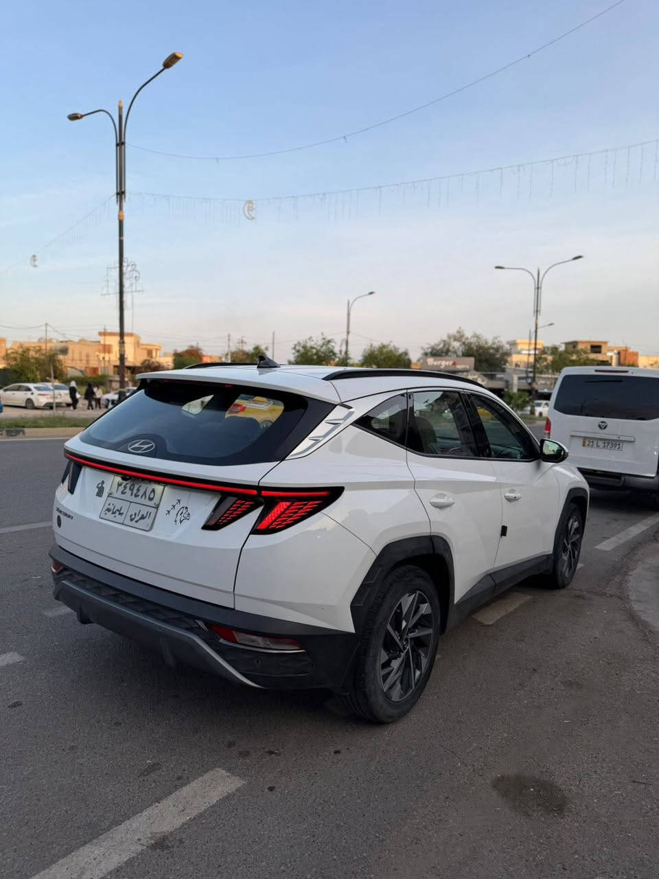 توكسون 2021 ابيض 
مكفولة كفالة عامة من صبغ و بارد 
مواصفاتة معروف 
تشغيل انبعد 
ابواب بصمة 
كشن جلد 
و تحكمات ستيرن 
رادارات أمامي و خلفي 
تبريد مركزى 
شاشة لمس 
سيارة خير من اللة 
ماشي 61 الف km 
سنوية جديد 
بطاقة بنزين موجود
مكان كركوك  حرية 
سعر 192$ مجال بسيط 
*********** كركوك, العراق
