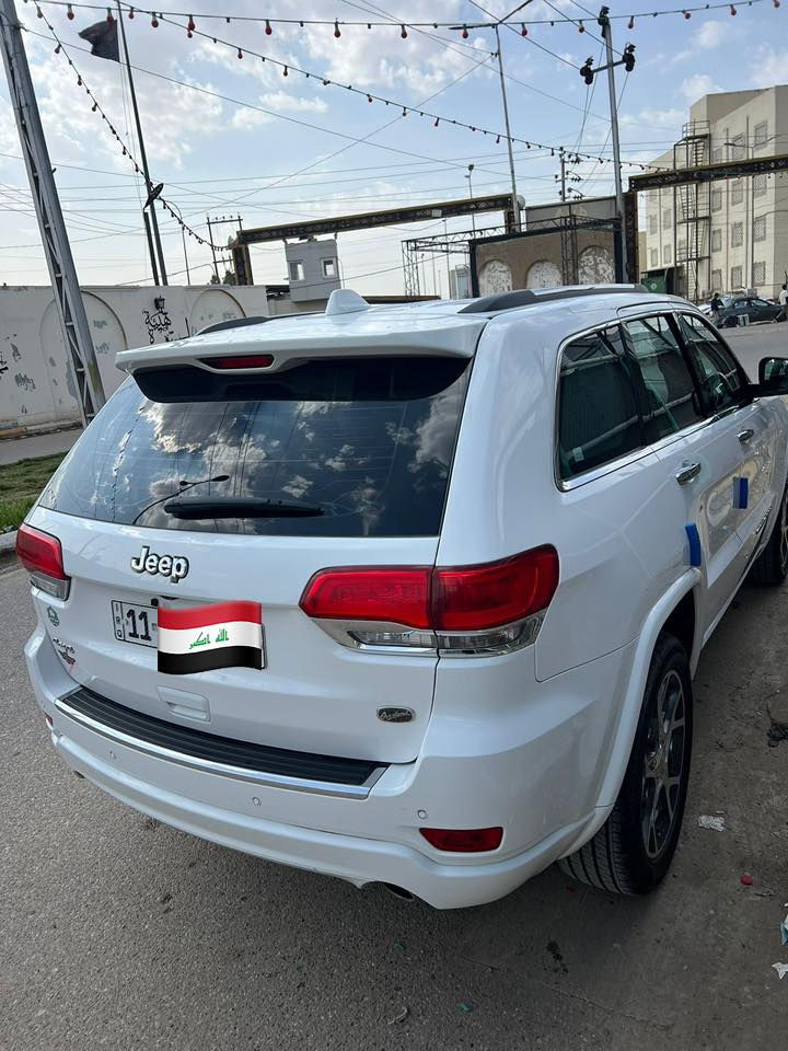 جيب اوفر لاند فول 1/1
الموديل 2021  (خليجي) . وكالت هارلم السياره 

اللون: ابيض 

المحرك : V6.  3.6L . 

العداد : 35000ميل

المواصفات:

*داخل قرميدي 

* دفع رباعي 4x4 . 

* رادار جانبي مع مانع تصادم .

* تحذير الخروج عن المسار 

* تحذير النقطة عمياء 

* شاشات خلفية . 3

*داخل جملي قرميدي المميز 

* نظام الاسطفاف الآلي (اوتو بارك) .

* ويل قياس 20 انج .

* سقف بانوراما . 

* شاشه كبيرة 8.4 انج . 

* نظام الخرائط (GPS) .

* نظام التعليق هوائي (جكات) . 

* ستيرن كهربائي . 

* المصابيح الأمامية زنون .

* كشافات الضباب زنون .     

* تشغيل عن بعد .

* صندوق كهربائي .

* حفظ وضعيات الجلوس (ميموري) . 

* المقاعد الأمامية كهربائية .

* المقاعد الأمامية تبريد وتدفئة .

* المقاعد الخلفية تدفئة .

* مشغل اقراص CD/DVD . 

* سستم صوت هارمون كوردون . 

* حساسات أمامية

* حساسات خلفية . 

* كاميرا خلفية .

* تدفئة ستيرن . 

* بخاخ ماء على المصابيح الامامي.

* المرايا الجانبية قابلة للطي .

* مرايا متحسسه للضوء العالي . 

* مانع تصادم خلفي .

* بلوتوث تلفون . 

* محدد سرعة . 

* نظام التشغيل والاطفاء الاوتوماتيكي ( Auto Start System ) .

* نظام بريك اوتماتيكي ( Auto Break System ) .

السعر 35000$

للتواصل :-***********
