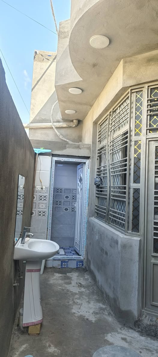 السلام عليكم بيت للبيع في الدوانم شارع سكله أبو موسى ١٠٠ متر (***********)
