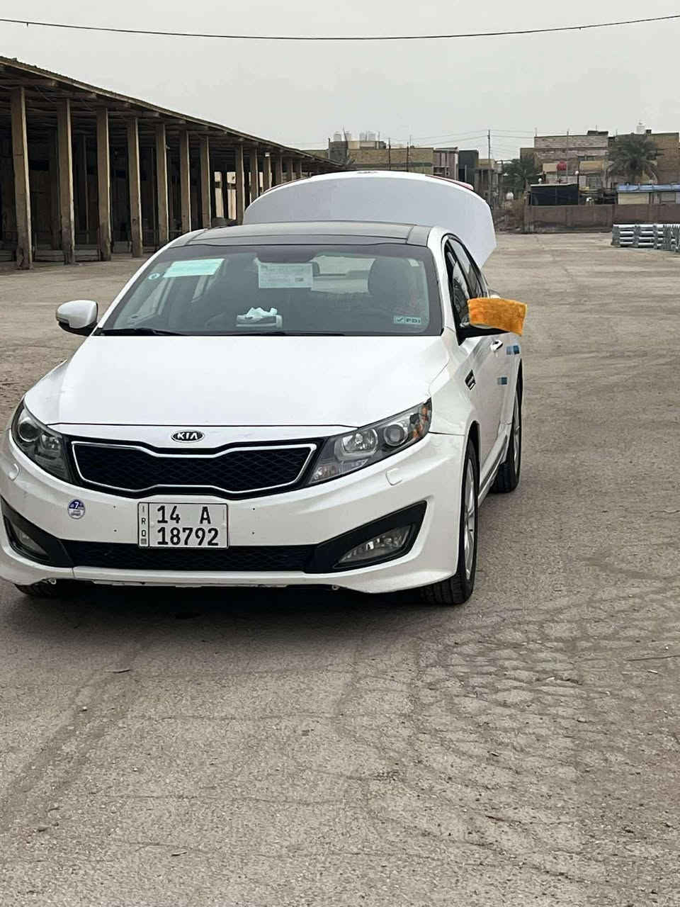 السلام عليكم كيا اوبتما ٢٠١١ خليجي
فول موصفات للخير 

محرك ٢٤٠٠ دوش 

سياره سونار مرفق بيه قطعتين تبديل +قطعتين صبغ يعني ٤ قطع 
مكاني مركز ناصريه 

السعر ١٠٥ 

***********
