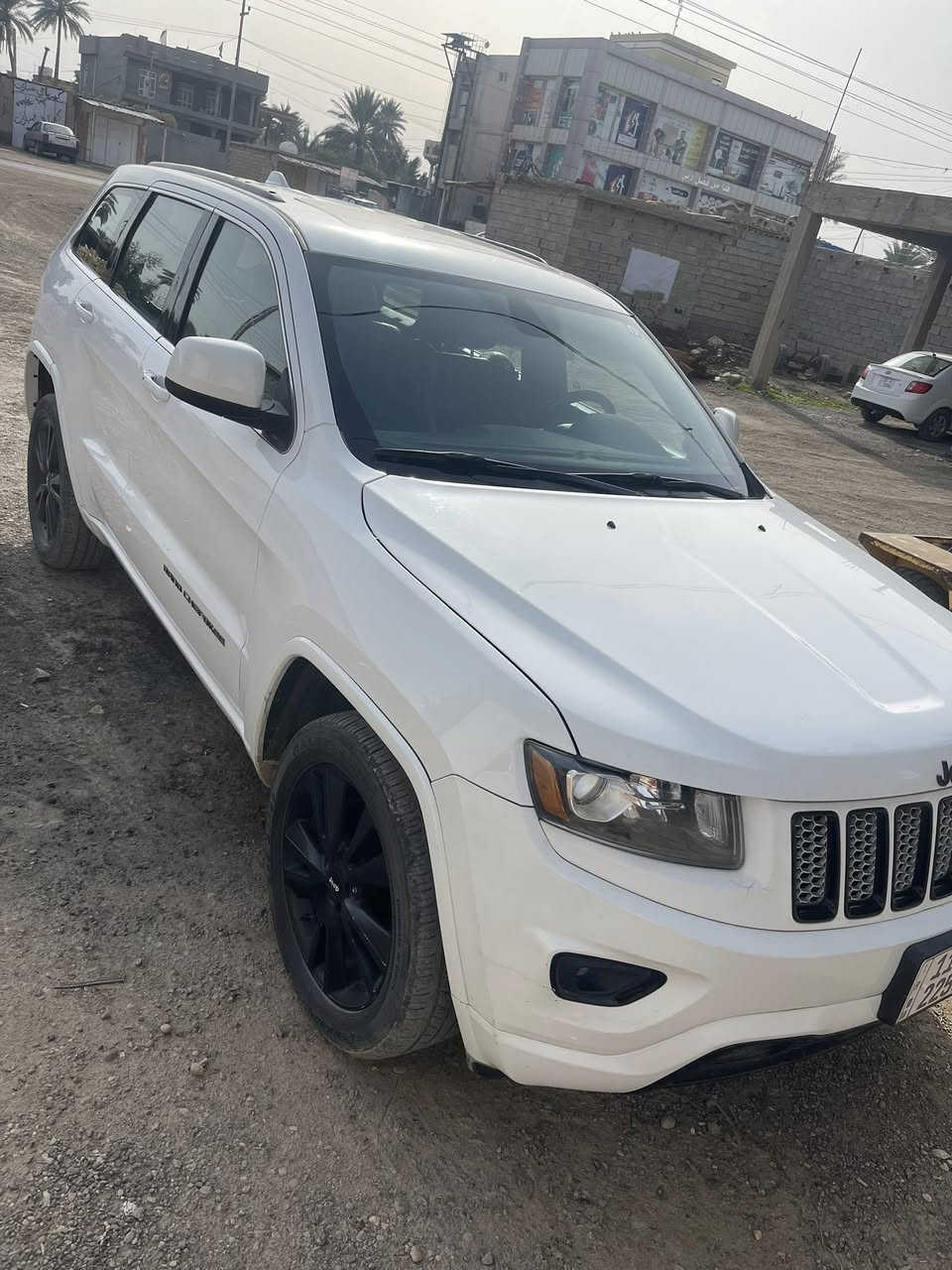 السلام عليكم
للبيع جيب شيروكي اوفرلاند  موديل 2015
وارد السيارة بيها قطعتين بدون دواخل
كشنات جلد كهرباء تدفئة 
تستيرن تحكمات وتدفئة 
شاشه كبيره وكامرة خلفية دواره 
ابواب بصمة 
صندوق كهرباء 
مكينة ٦ سلندر ٣٦٠٠ 
مكان السيارة ديالى
للاستفسار ***********
السعر205 مجال بيسط
