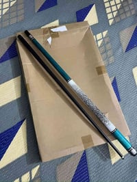 كيوب كاربون والكمشة جلد سعره 30 مع التوصيل التم على الواتساب 077087974...