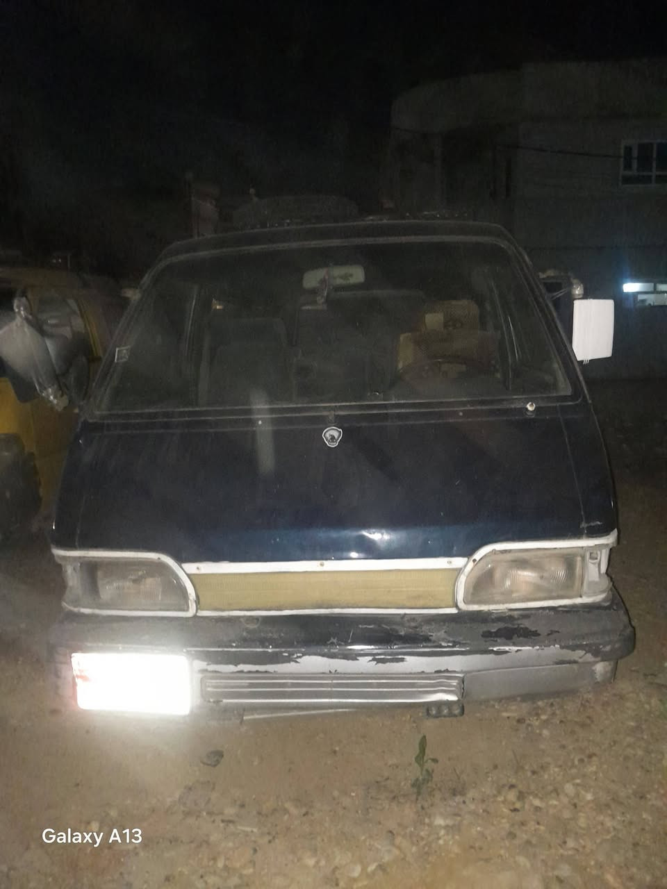 كيا البيع موديل ١٩٩٣ محرك كير شرط باقي كدام عين رقم مبايل هاد ***********
