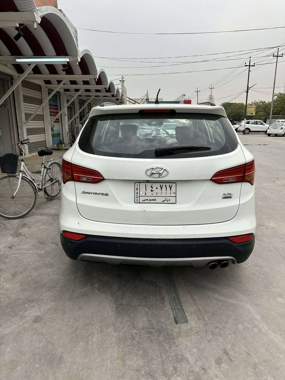 السلام عليكم
سنتافي خليجي 2013 فول مواصفاتV
7 راكب 
بانوراما 
بصمة أبواب 
مري شفط 
تحكمات ستيرن 
تبريد فول 
6 سلندر 3300 
العنوان ديالى المقدادية
***********
