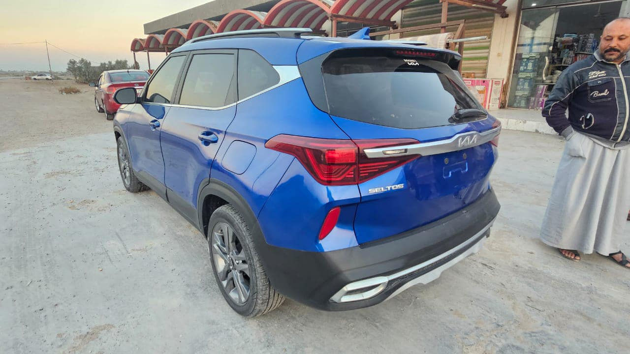 مكلف بلنشر للبيع كيا سليتوز 2023 بدون رقم بها 3 قطع فول عدا الفتحه صبغ فقط مكان بابل ناحية الامام السعر 145 وبيها مجال للمعومات *********** واتساب ***********
