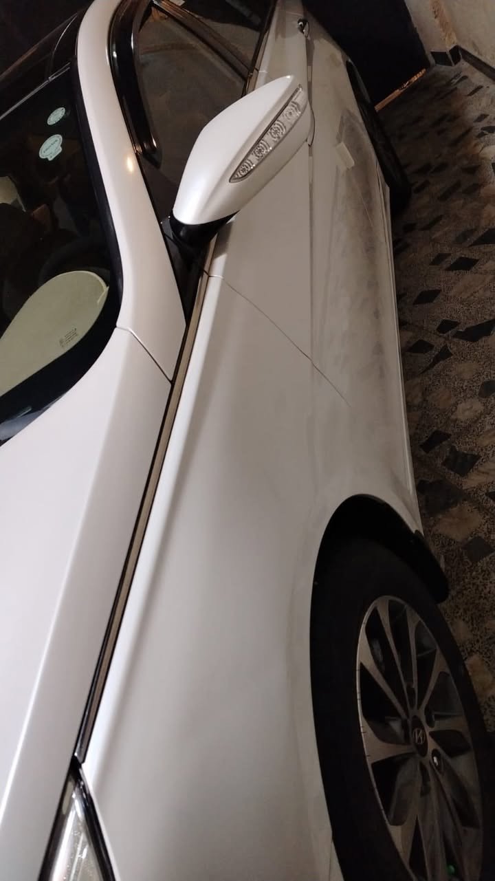 السلام عليكم. سوناتا خليجي  ١٠مظلع شكل ال١١ خليجي رقم سليمانيه الجديد  بسم كردي وكاله  تحويل توها مجدده لل٣١. محرك ٢٠٠٠ فول مواصفات جاهزه من كلشي مدكر مبدل بلادي وباب بارد حلوه مثل الصور السعر ١١٦   وبيها مجال ولتفاصيل اكثر الاتصال عل ***********
