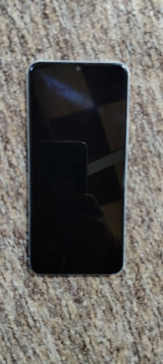 موبيل انفنكس بطريقه بس منفوخه مابي شي كلو شغال الذاكره 64 السعر 55 وبينو مجال الرقم ***********
