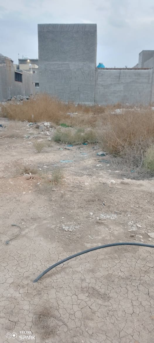 قطعة أرض للبيع زراعي حي المهندسين سند 25
المساحة 172 
8×21 ونص 
منطقة حلوة وهائدة وخدمات متوفرة 
ماء 
كهرباء 
مجاري 
الفرع الثالث 
***********
السعر اتصال أو خاص
