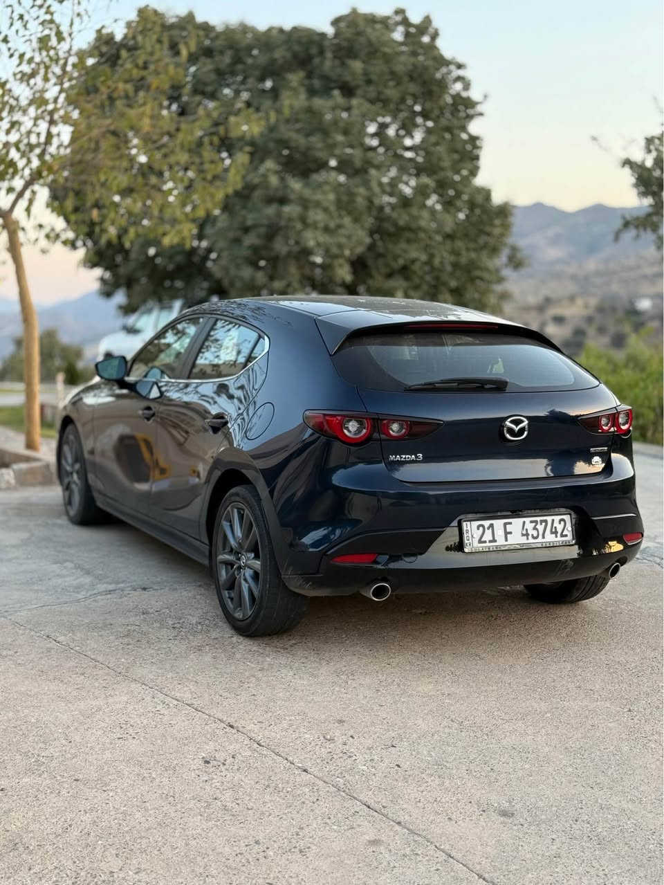mazda 3 hatchback 2023.         
نرخی 139$

مەکینە ٢.٥ بێ تۆربو مەرغوب
بێ دەبڵ ئەکسل
دوو پارچەی گۆڕاوە (بۆنیت وچەمەلەغ)بە بیلاد بێ بۆیاخە تەنها  ئێرباگی سوکان سیستەمە لای سەکن بستێک ساردی پێوەیە 
فول مواصەفات
بەصمە
سڵایت
کوشن جلد
کوشن هیتەر
کوشن خەزن
گێچ ئەلکترۆنی
ڕاداری ئاوینە
ڕاداری پێش 
خەتی جادە
ئێمەرجنسی بریەک
لایت لید و ئۆتۆ
فڵچە ئۆتۆ
برێک بەصمە و ئۆتۆ
کامێرا
شاشە گەورە
کارپەلی و ئەندرۆید ئۆتۆ
سوکان ڤۆلیوم و تەحدید سورعە
گێر ئۆتوماتیک و عادی
چوار تایەی تازەی لە ژیرە
ڕۆنی تازە بۆ گۆڕاوە
 سەناوی تازە تا ٢٠٣٠

7721557945 السليمانية, العراق
