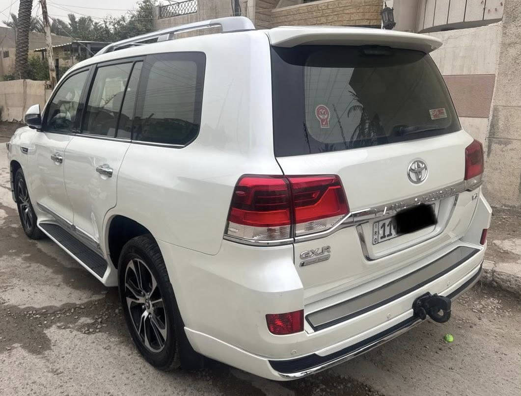 لاندكروز 2021
للبيع او مراوس بحريني فول مواصفات 
خليجي مكفول 
من كلشي 
كشنات جلد فتحه 
ثلاث قطع تبريد صندوق كهرباء كاميرا خلفيه شاشه ابل كار بلي بلوتوث واي فاي خزن ميموري 
مري جانبيه كهرباء فورويل مودات قيادة ثلاجة 
لايتات زنون ليد نهاري 
كراند تورنك شاشه ليزريه 
رقم بغداد 
السيارة جداً نظيفه 
محرك 6 سلندر 4000 

مكان السيارة بغداد ***********
