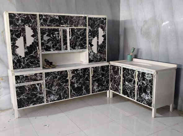 كاونتر المنيوم مترين وسنك مرمر السعر 290الف للحجز واتساب  ***********
