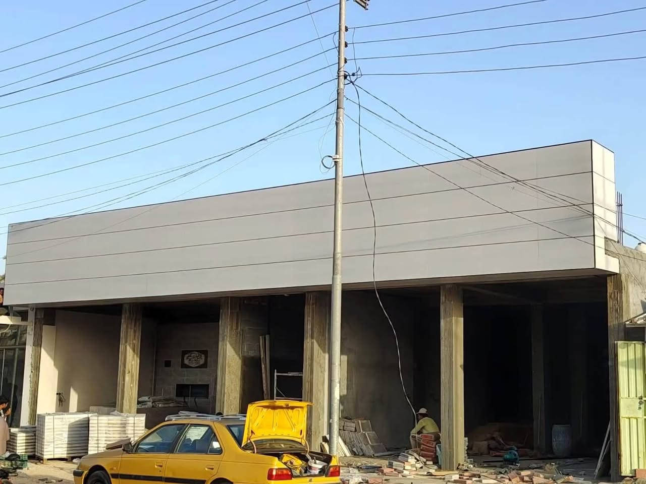 **السلام عليكم ورحمة الله وبركاته**
### 🏢 شركة أرامكو لوجهات المباني الحديثة
> **تميز، فخامة، ودقة في التنفيذ**
> 
#### 🛠️ خدماتنا المتميزة وتشمل:
 * **تغليف الواجهات بورسلين فرونتك (Frontek):** تركيب احترافي بأحدث الأنظمة لضمان العزل والجمالية الفائقة.
 * **تغليف واجهات كوتا (Kotta):** لمسة عصرية تعطي المبنى طابعاً معمارياً فريداً.
 * **تنفيذ وتجهيز كافة الأنظمة الحديثة:** للواجهات الخارجية بجودة تطابق المواصفات العالمية.
#### 📍 مواقعنا وفروعنا:
 * **الفرع الرئيسي:** بغداد - ساحة النصر
 * **الفرع الثاني:** كربلاء المقدسة - شارع الروضتين
#### 📞 للاستفسار والتواصل المباشر:
 * 📱 ***************
 * 📱 ***************
 * 📱 ***************
**مع الشكر والتقدير للجميع، وأتمنى التوفيق للجميع.**
