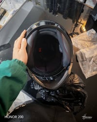 يا الله سلام عليكم خوذه دلفريه  فك ينفتح تجي ٢ نضاره  قطعه نضيفه مال ا...