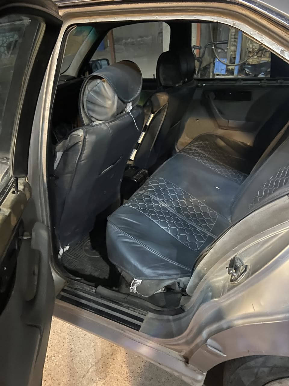 بي ام 535 كير عادي للبيع بسعر مناسب
محرك مفتوح 

محرك وكير مكفولات السياره يرادلها ترتيب للداخل 

دعاميات زوج مصبوغات بعدهن ما شادهن موجودات 

ونشاطت محركها كدامكم بل فديو وتكدر تجي تشوفها

مكان السياره قضاء بلد السعر 34ورقه وبيها مجال للشرايه 

رقمي : ***********
