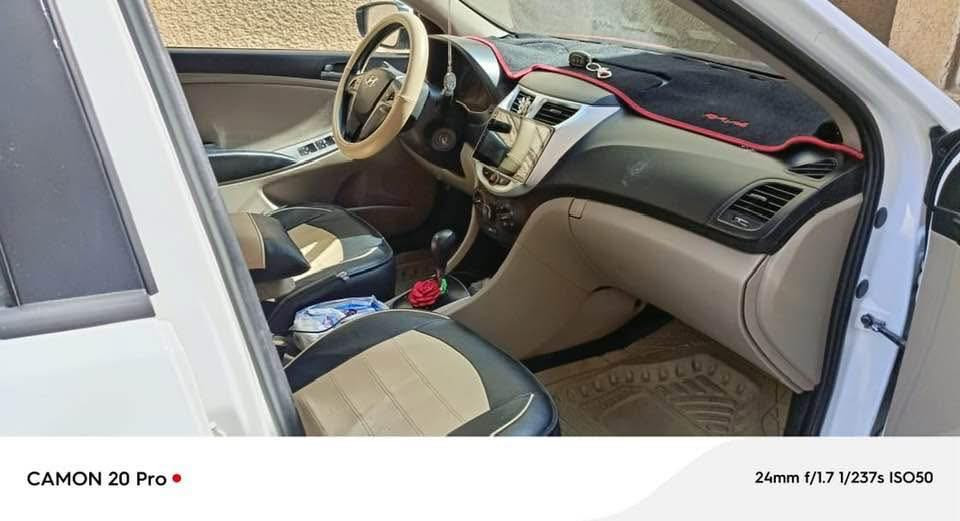 السلام عليكم للبيع  اكسنت موديل 16محرك 1600قطرتين فتحه سقف تحكم استيرن شاشه كبيره حداديه جديده امامي خلفي تخم تاير جديد رقم انكليزي بأسمي كاعيه امغلفه كشنات امغلفه كهربائيات كلهه شغاله ماشيه 150 الف فقط باب جاملغ صبغ جهه اليمين تبريد وتدفئه شغال كامره السعر المطلوب 108$ وبيهه مجال للطيبين مكان السياره بغداد الشعب  او الاتصال بالرقم *********** ابو يوسف الشمري
