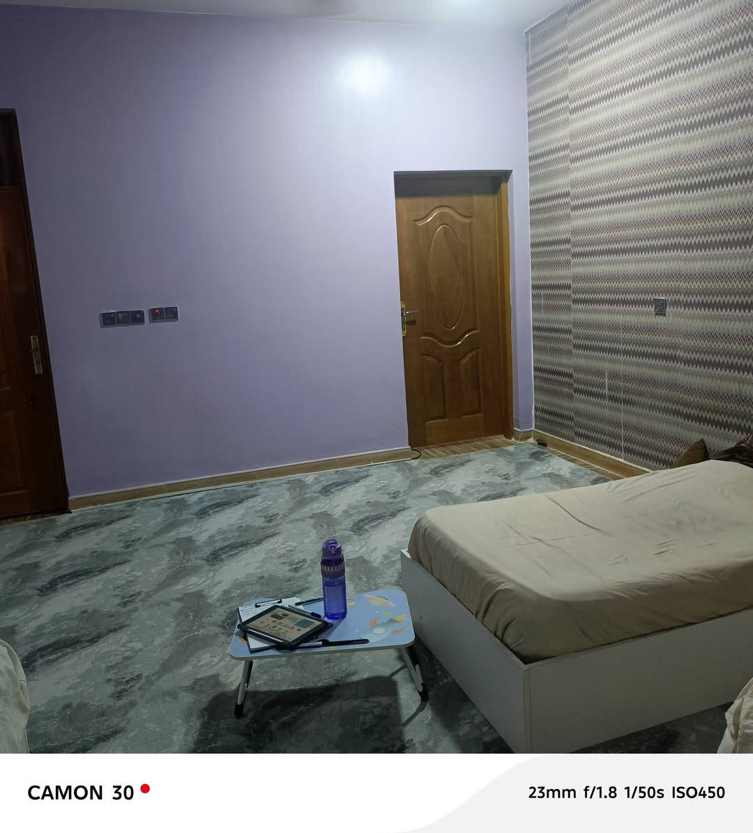 بيت للبيع مساحة ١٠٥ متر حي ميسان شارع البوريات قطاع ٢٢ خلف التجاري الطابق الأول طارمه واستقبال وصاله ومطبخ وغرفه وصحيات الطابق الثاني غرفه ٥*٥ وصاله وصحيات للاستفسار الاتصال على الرقم ***********

