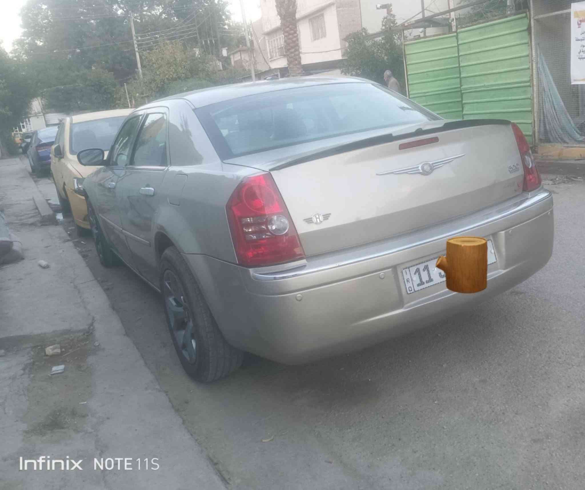 اوباما 8 اس للبيع رقم بغداد بأسمي
بيها صبغ ابيعلك صبغ عام بدون اي تبديل مكينه 3.5 فور ويل ملغي 
السعر 93 مكانها بغداد حي العامل 
***********
