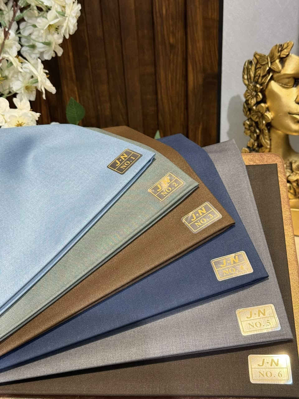 🟥تم بعون الله افتتاح  دار الاقمشة الرجالية  في منطقة السيدية لجميع انواع الاقمشة الرجالية ومن افضل المناشئ العالمية ويتوفر خياطة وتفصال للزي العربي وبأمهر الخياطيين 

العنوان📍: السيدية شارع الضباط مجاور مصرف الرافدين 
***********📞
