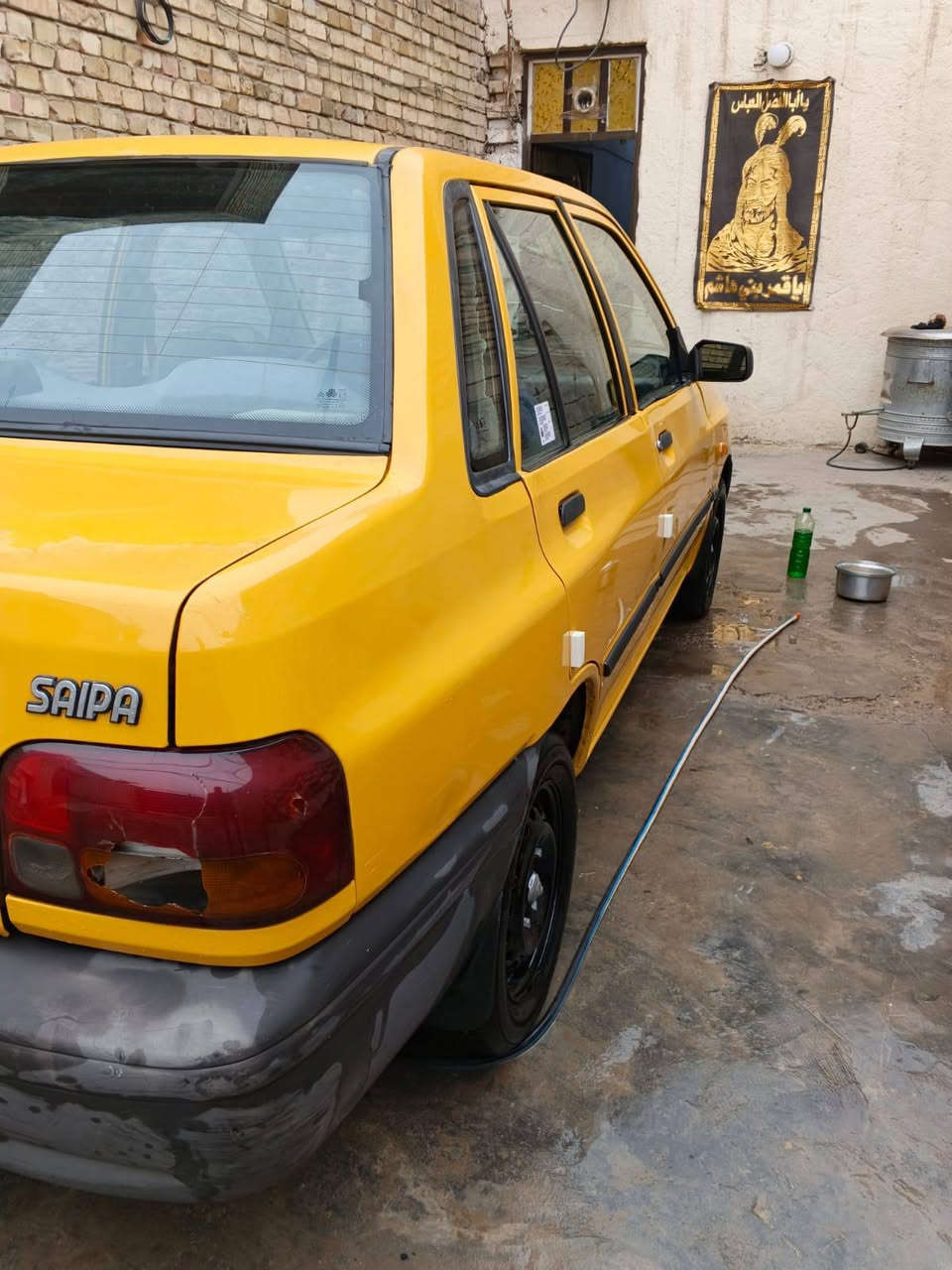 السلام عليكم سايبة مديل 2011 مكينة وكير نظاف هيئة مصفرة غرامة مصفرة شواصي كفالة تخم  تاير جديد صدر امامي خلفي جديد سنوية لغاية 28 السيارة لاضربة ولااخياس العنوان بغداد الأمين الثانية رقمي واتساب ***********
