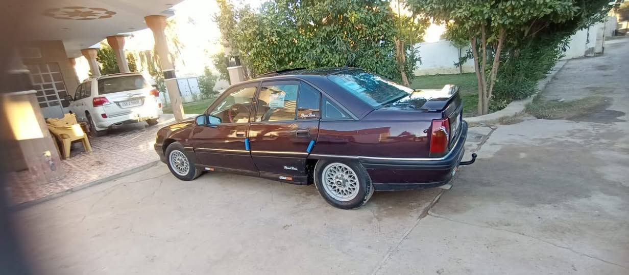 السلام عليكم اوبل اوميكا للبيع موديل 91 محرك 2000 بلادي كير عادي جام كهربائي سياره جاهزه كير محرك وصدر واكسل رقم انبار تحويل مباشر سياره مال جناي كهربائيات كله شغاله السعر 37 بيها مجال المكان جزيره الخالديه لاتصال ***********
