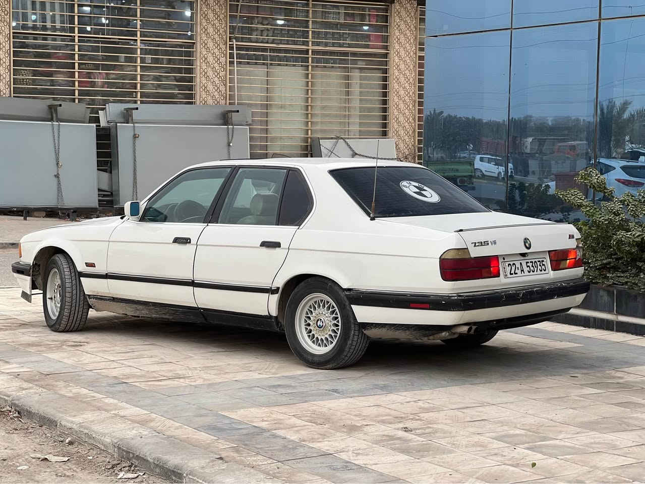 السلام عليكم

بي ام ٧٣٥ رقم اربيل دولي تحويل او وكاله

موديل 1991 اصل

كير محرك يشكن الكاع

تخم ويل وتاير جدد

فتحه ثلاث حركات شغاله

كهربائيات شغاله 

مكفوله من ضربه بلاديه

داخل كله جديد خارج نضيف السياره نجف مناذرة

بيع او مراوس بخفاش سعر 52 وبيها مجال

رقم الهاتف *********** النجف, العراق
